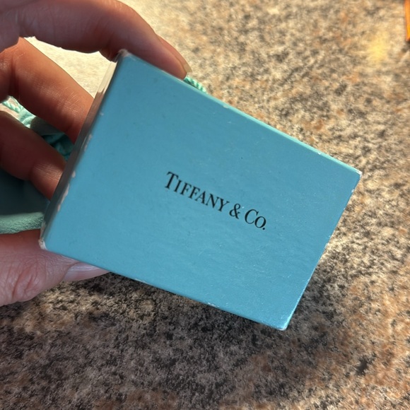 Tiffany & Co RARE Nature Rose Pearl 34
Inch Necklace! - Picture 10 of 10